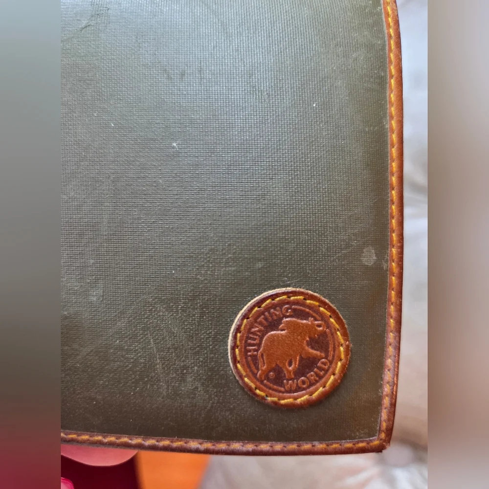 Hunting World Olive Green Leather Men's Wallet